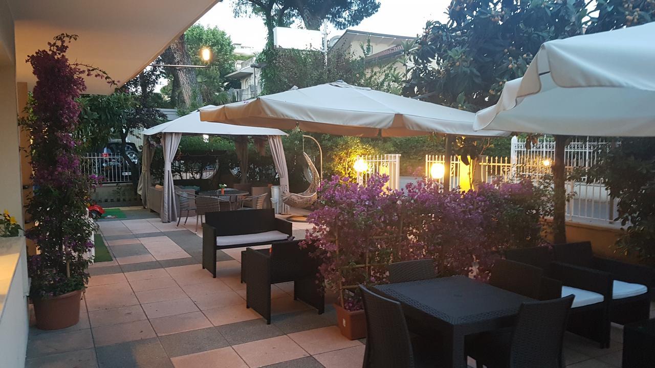 Hotel Fucsia ريتشوني المظهر الخارجي الصورة