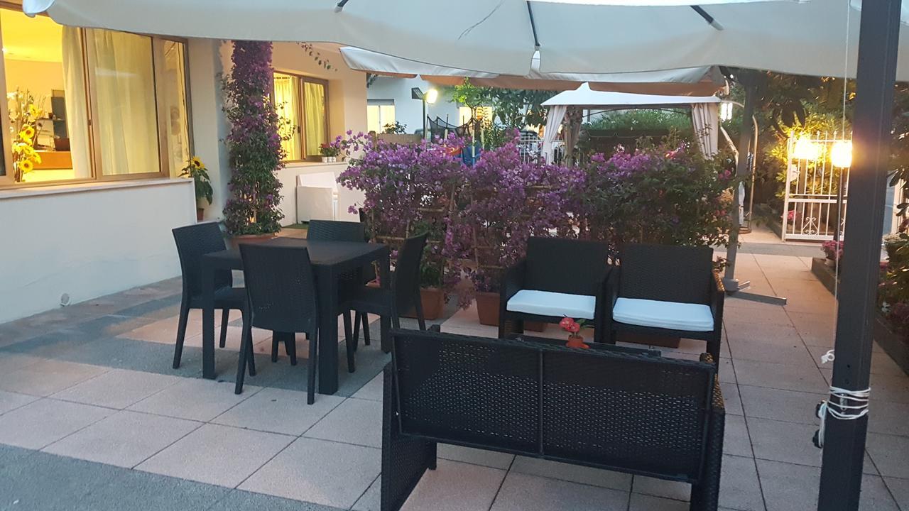 Hotel Fucsia ريتشوني المظهر الخارجي الصورة